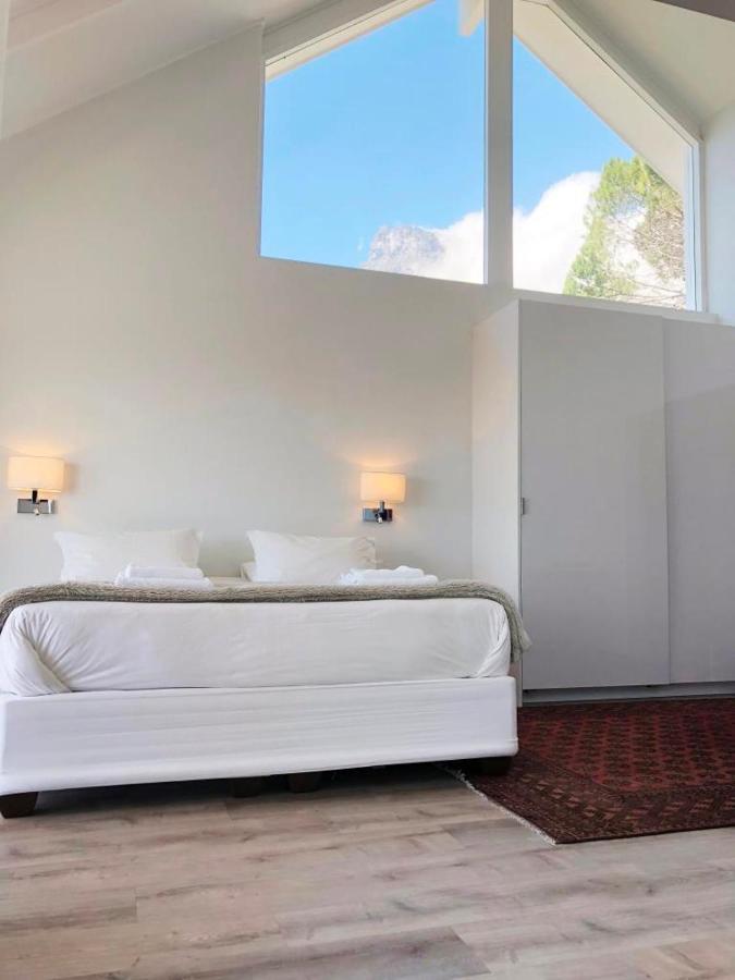 Апартаменти Camps Bay Loft With Stunning Mountain And Ocean Views Кейптаун Екстер'єр фото
