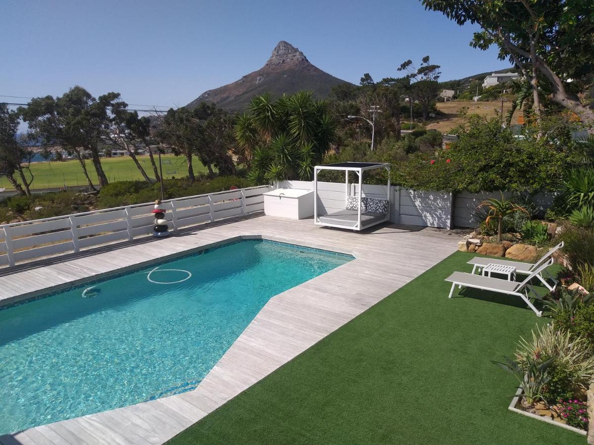 Апартаменти Camps Bay Loft With Stunning Mountain And Ocean Views Кейптаун Екстер'єр фото